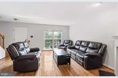 45547 Hutchens Square, Sterling, VA 20166 - Photo 17