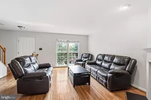 45547 Hutchens Square, Sterling, VA 20166 - Photo 17