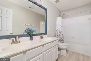 545 Sparkleberry Terrace NE, Leesburg, VA 20176 - Photo 15
