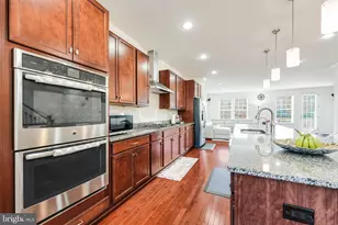 21523 Willow Breeze Sq, Ashburn, VA 20147 - Photo 5