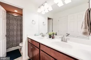 21523 Willow Breeze Sq, Ashburn, VA 20147 - Photo 41