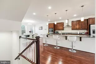 21523 Willow Breeze Sq, Ashburn, VA 20147 - Photo 3