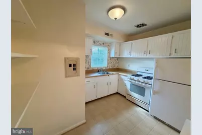 120-2 Washington Street NE #5, Leesburg, VA 20176 - Photo 3