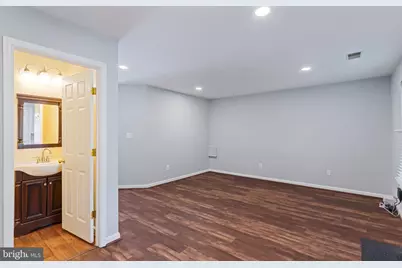 45554 Reading, Sterling, VA 20166 - Photo 5