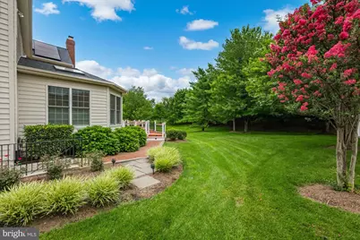 43126 Meadow Grove Drive, Ashburn, VA 20147 - Photo 3