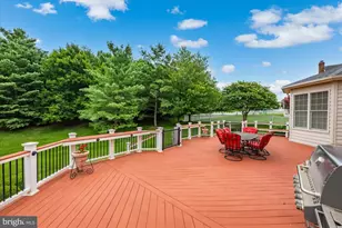 43126 Meadow Grove Dr, Ashburn, VA 20147 - Photo 9