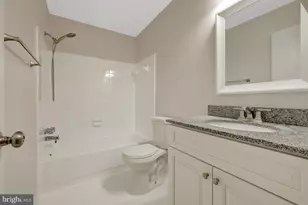 926 Sherwood Ct, Sterling, VA 20164 - Photo 29