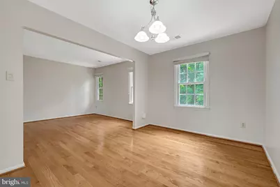 926 Sherwood Court, Sterling, VA 20164 - Photo 15