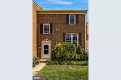 926 Sherwood Court, Sterling, VA 20164 - Photo 5