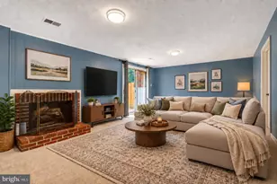926 Sherwood Ct, Sterling, VA 20164 - Photo 39
