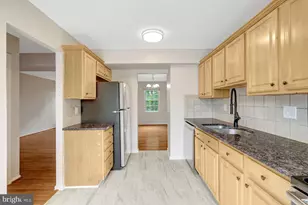 926 Sherwood Ct, Sterling, VA 20164 - Photo 21