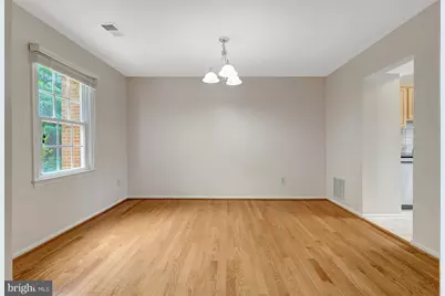 926 Sherwood Court, Sterling, VA 20164 - Photo 13