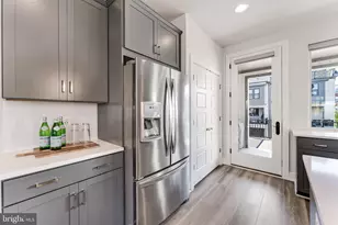 42335 Nelsonville Ter, Ashburn, VA 20148 - Photo 21