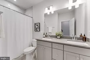 42335 Nelsonville Ter, Ashburn, VA 20148 - Photo 43