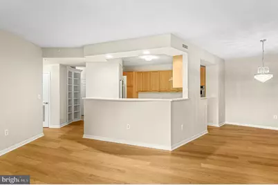 19370 Magnolia Grove #107, Leesburg, VA 20176 - Photo 5