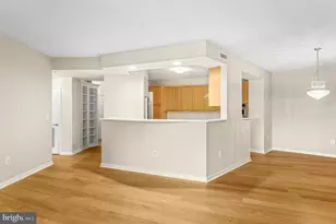 19370 Magnolia Grove, Leesburg, VA 20176 - Photo 5