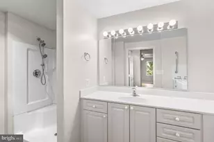 19370 Magnolia Grove, Leesburg, VA 20176 - Photo 27