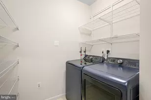 19370 Magnolia Grove, Leesburg, VA 20176 - Photo 17