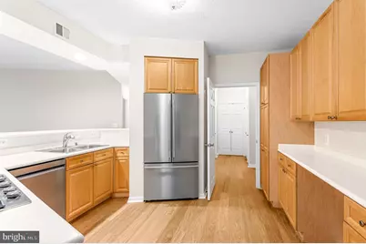 19370 Magnolia Grove #107, Leesburg, VA 20176 - Photo 11