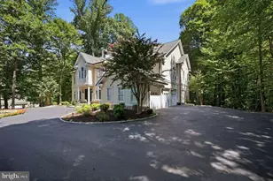 129 Sinegar Pl, Sterling, VA 20165 - Photo 3