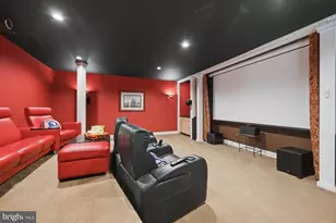 129 Sinegar Pl, Sterling, VA 20165 - Photo 41