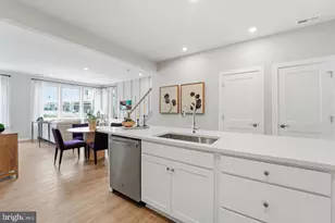 21096 Southbank St, Potomac Falls, VA 20165 - Photo 5