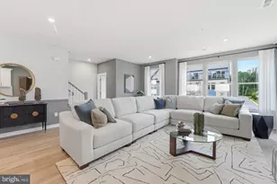 21112 Southbank St, Potomac Falls, VA 20165 - Photo 11