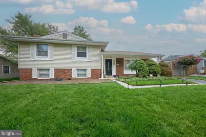 909 N Vernon Street, Sterling, VA 20164 - Photo 1