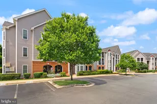 20453 Chesapeake Square, Sterling, VA 20165 - Photo 3