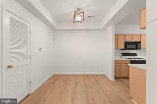 20453 Chesapeake Square, Sterling, VA 20165 - Photo 19