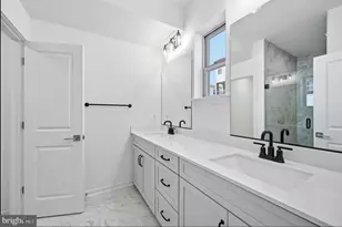 19714 Misty Moss Sq, Ashburn, VA 20147 - Photo 3