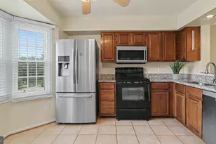 21744 Leatherleaf Cir, Sterling, VA 20164 - Photo 7