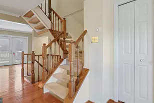 21744 Leatherleaf Cir, Sterling, VA 20164 - Photo 9