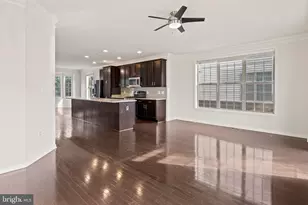 22615 Norwalk Square, Ashburn, VA 20148 - Photo 9