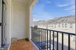 43620 Hampshire Crossing Square, Leesburg, VA 20176 - Photo 15