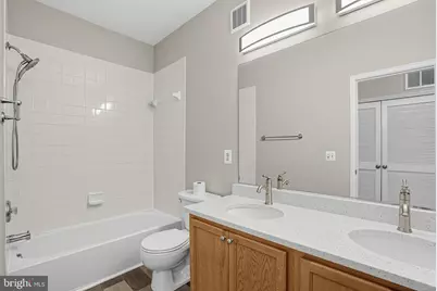 43620 Hampshire Crossing Square, Leesburg, VA 20176 - Photo 23