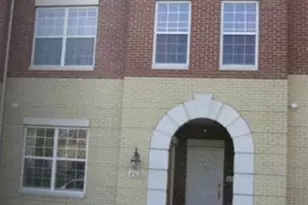 43620 Hampshire Crossing Square, Leesburg, VA 20176 - Photo 1
