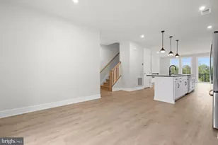42104 Picasso Sq, Ashburn, VA 20148 - Photo 13