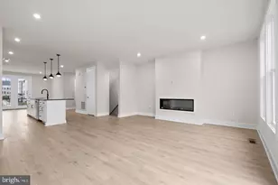 42104 Picasso Sq, Ashburn, VA 20148 - Photo 5