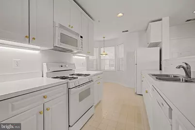 25252 Riffleford Square #204, Chantilly, VA 20152 - Photo 7