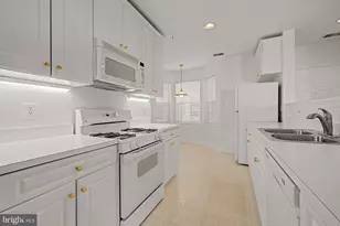 25252 Riffleford Square, Chantilly, VA 20152 - Photo 7