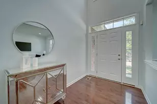 43320 Barnstead Dr, Ashburn, VA 20148 - Photo 5