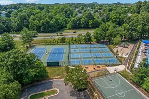 20547 Warburton Bay Square, Sterling, VA 20165 - Photo 17