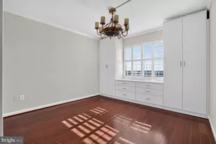 19375 Cypress Ridge Terrace, Leesburg, VA 20176 - Photo 27