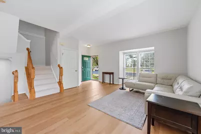 43297 Chokeberry Square, Ashburn, VA 20147 - Photo 3