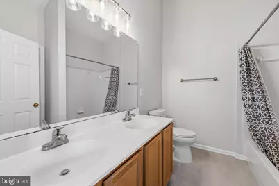 43297 Chokeberry Square, Ashburn, VA 20147 - Photo 17