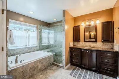 303 Oakcrest Manor Drive NE, Leesburg, VA 20176 - Photo 23