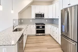 42643 Darala Dr, Ashburn, VA 20147 - Photo 5