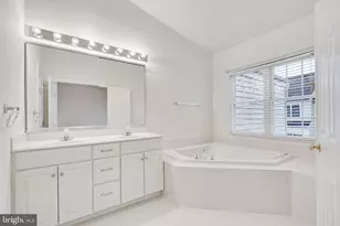 25308 Whippoorwill Terrace, Chantilly, VA 20152 - Photo 13