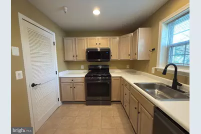 675 Constellation Square SE #B, Leesburg, VA 20175 - Photo 11